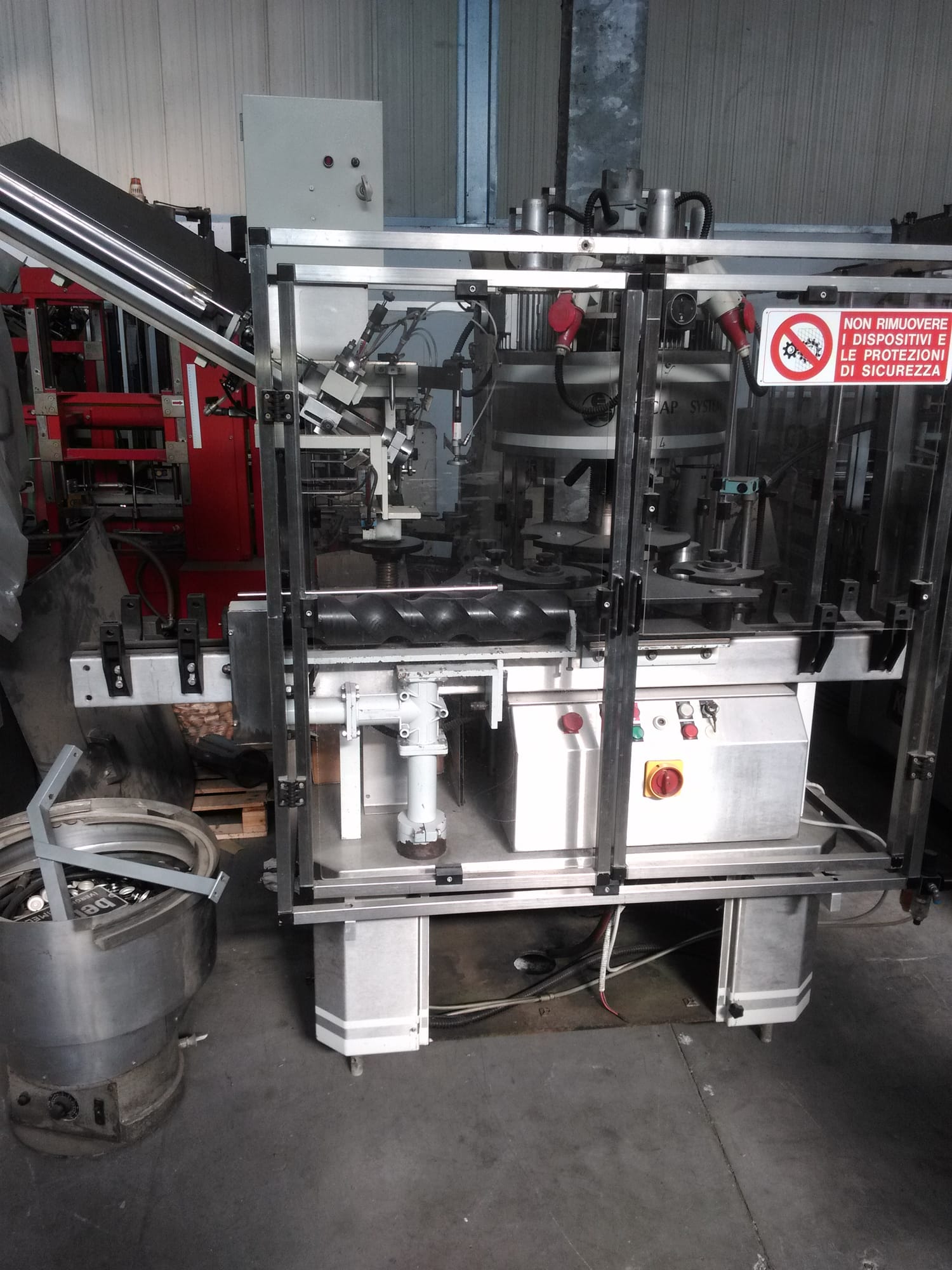 Eticap System polylaminate capsule dispenser-smoother