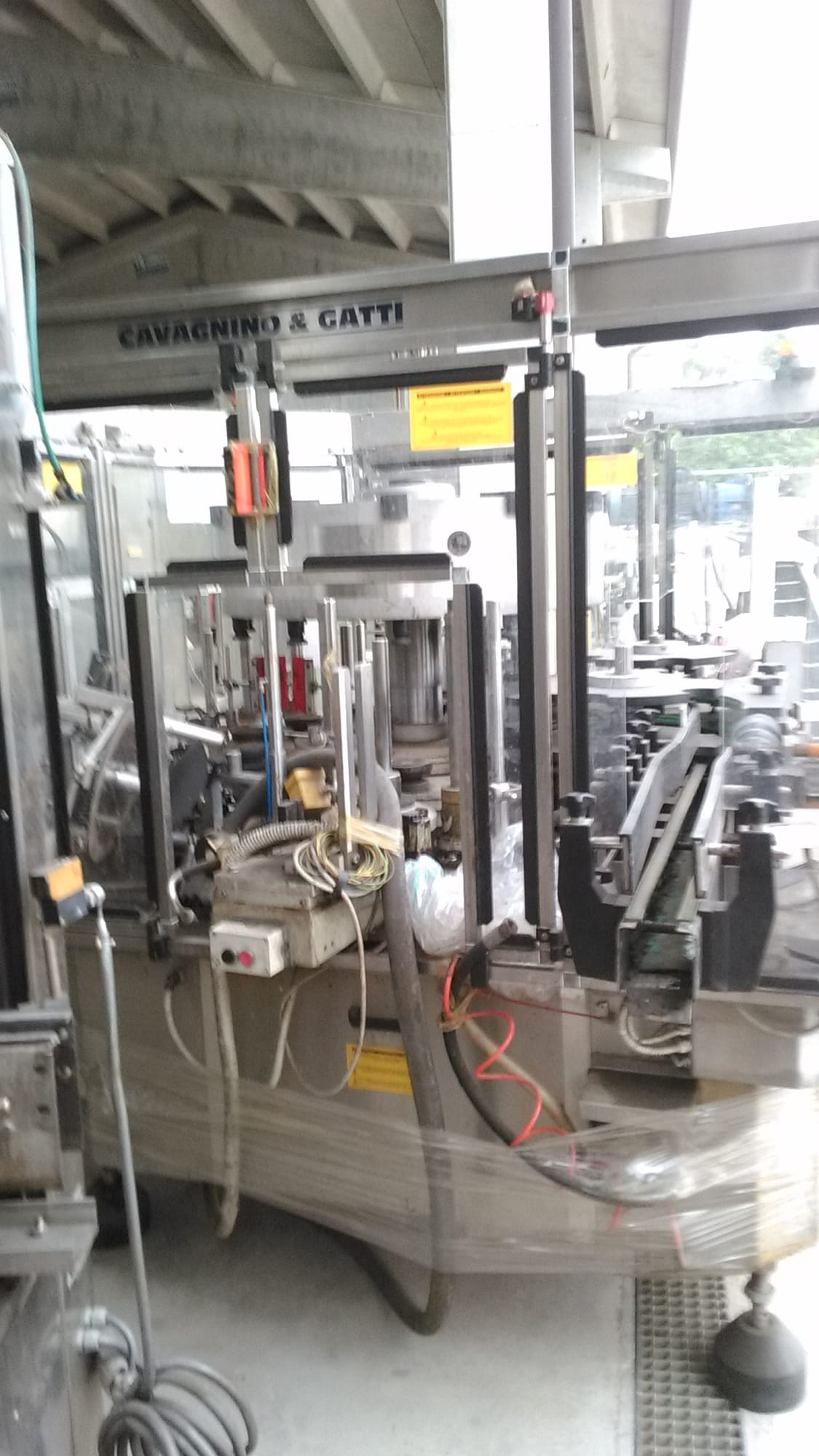 Cavagnino & Gatti 11-head labeller