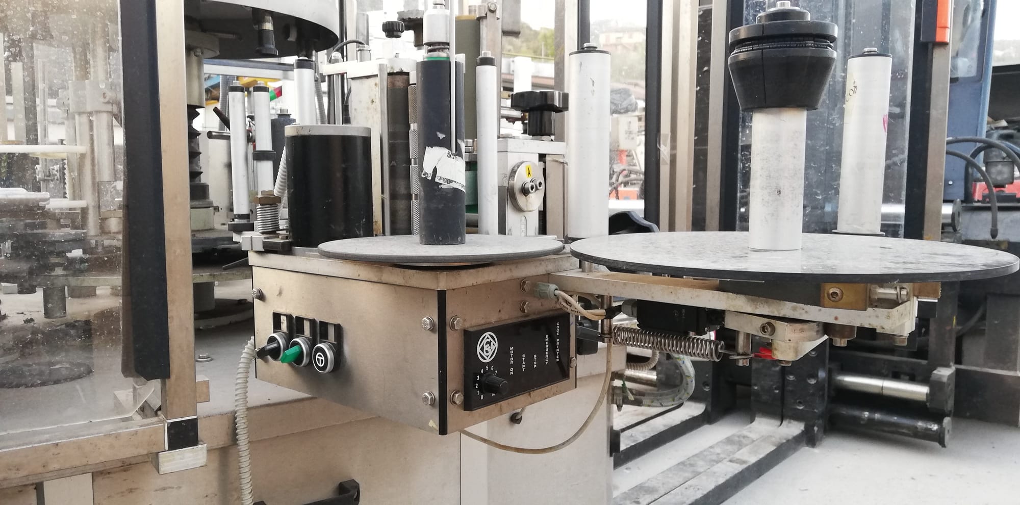 Cavagnino & Gatti CG80 5-head rotary labeller