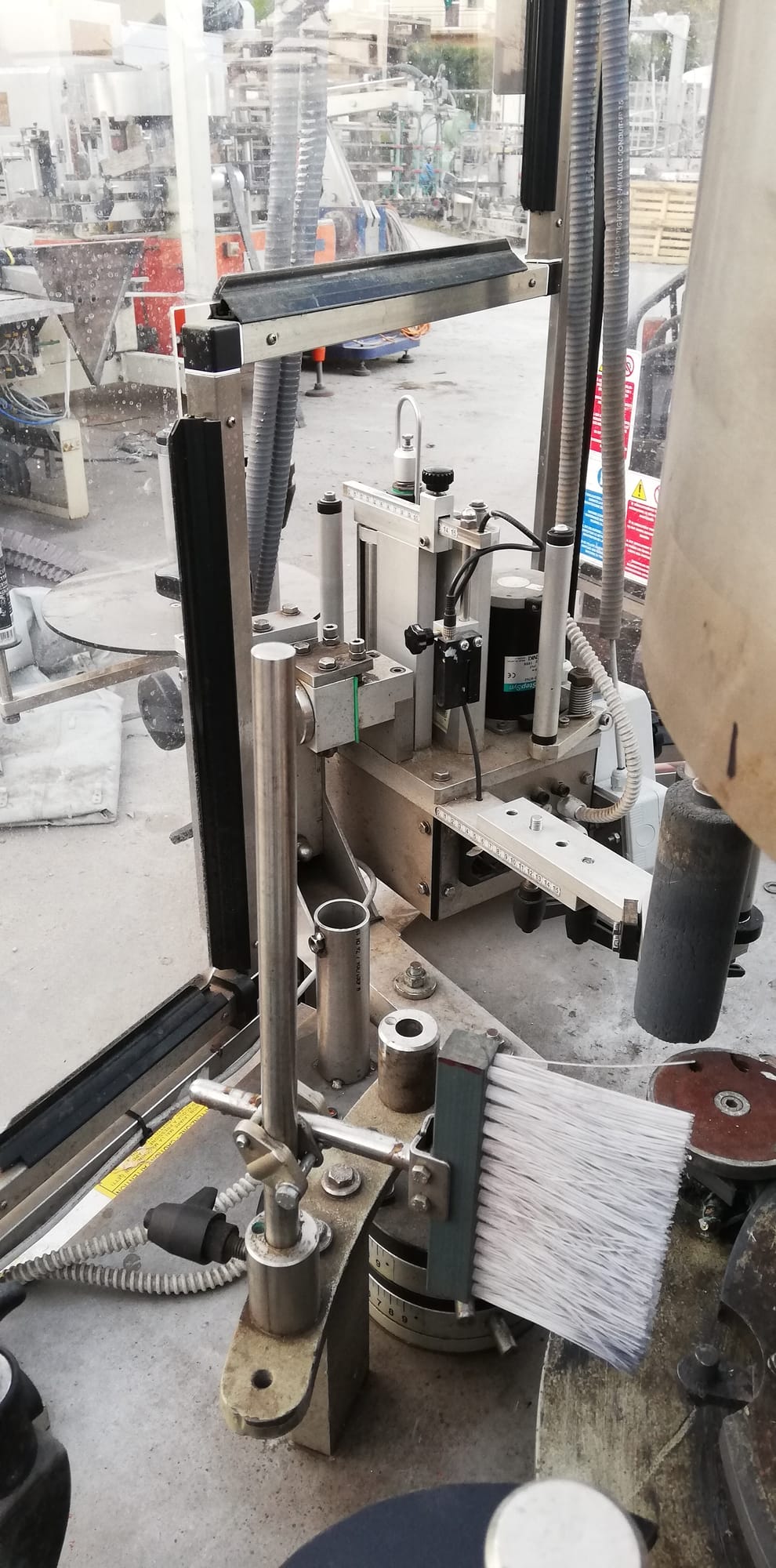 Cavagnino & Gatti CG80 5-head rotary labeller