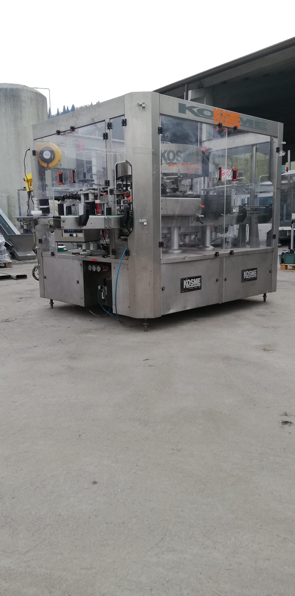 Kosme 9-head rotary labeller