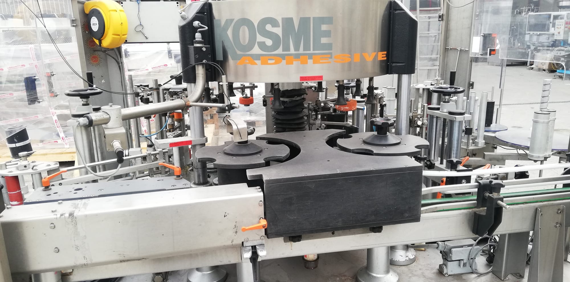 Kosme 9-head rotary labeller
