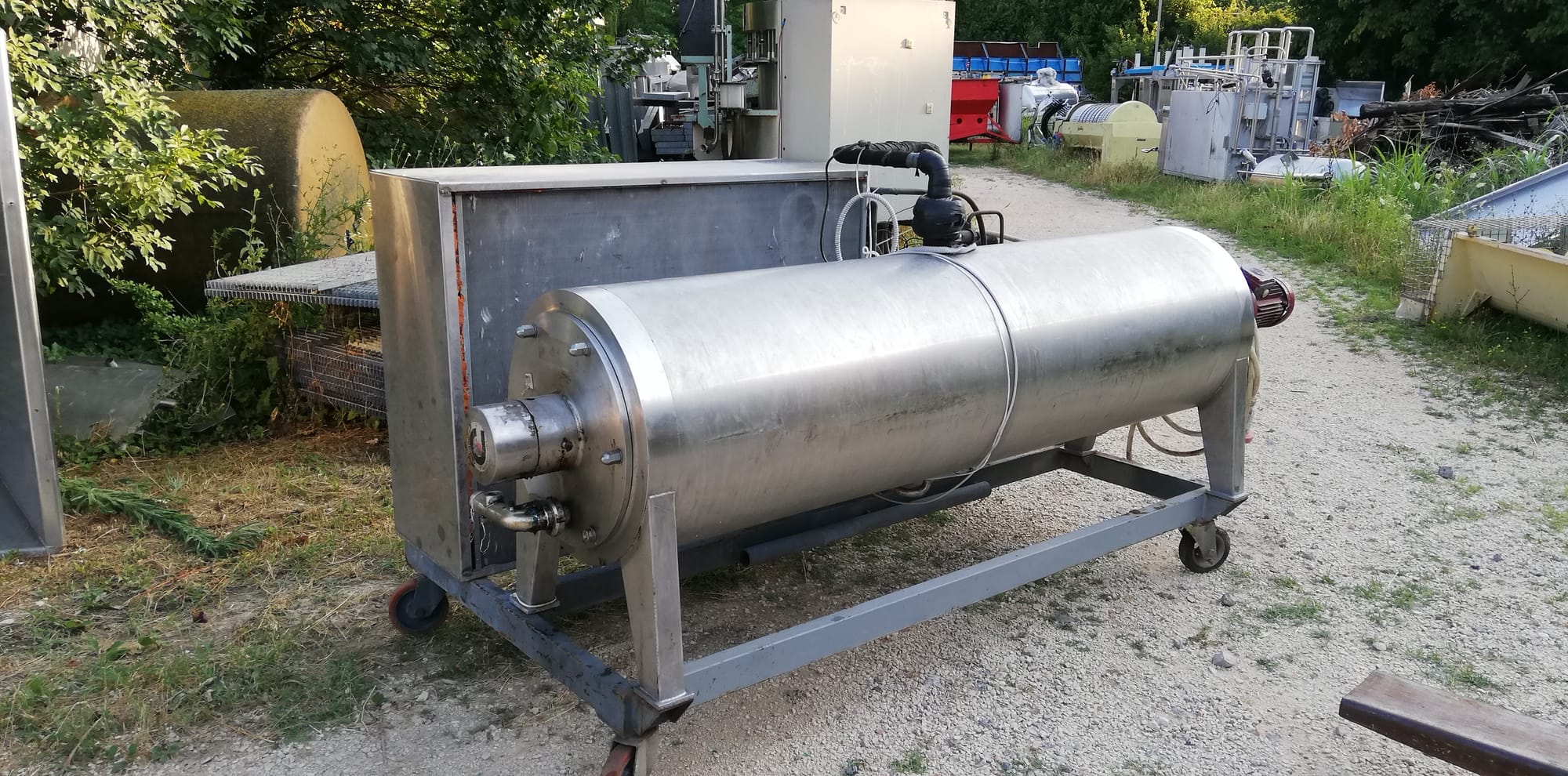 Scraped-surface chiller unit