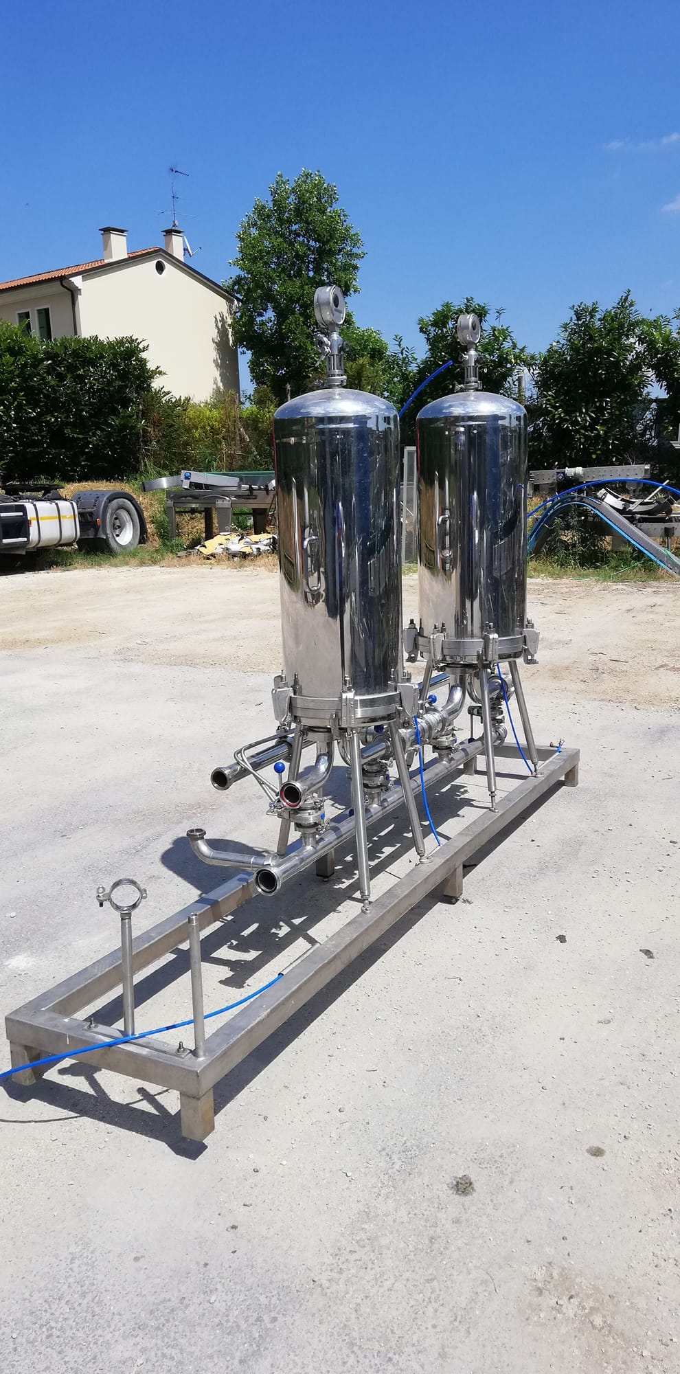 Millipor microfiltration system