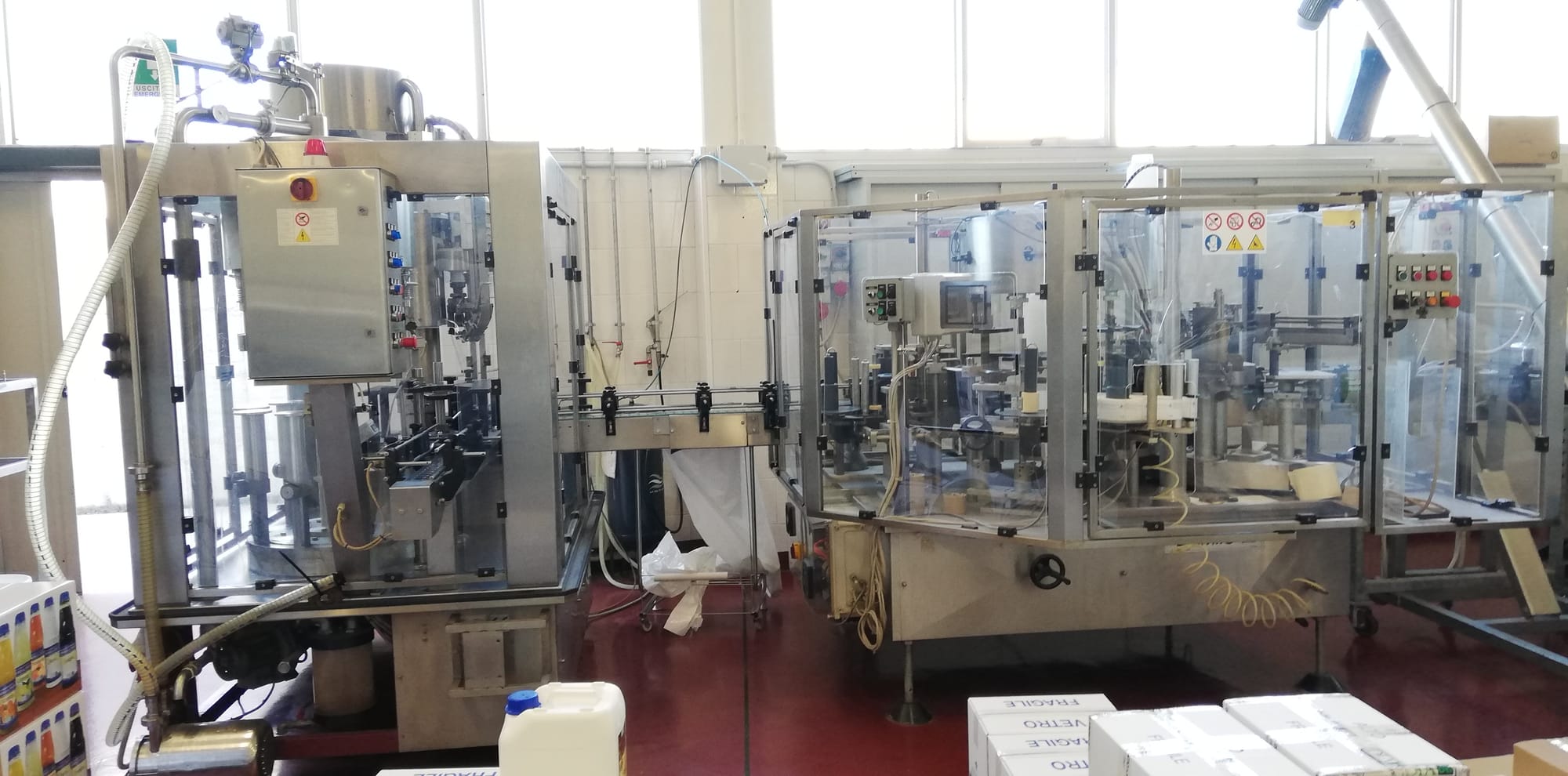 Bottling line (suitable for dry and sweet liqueurs and oil)
