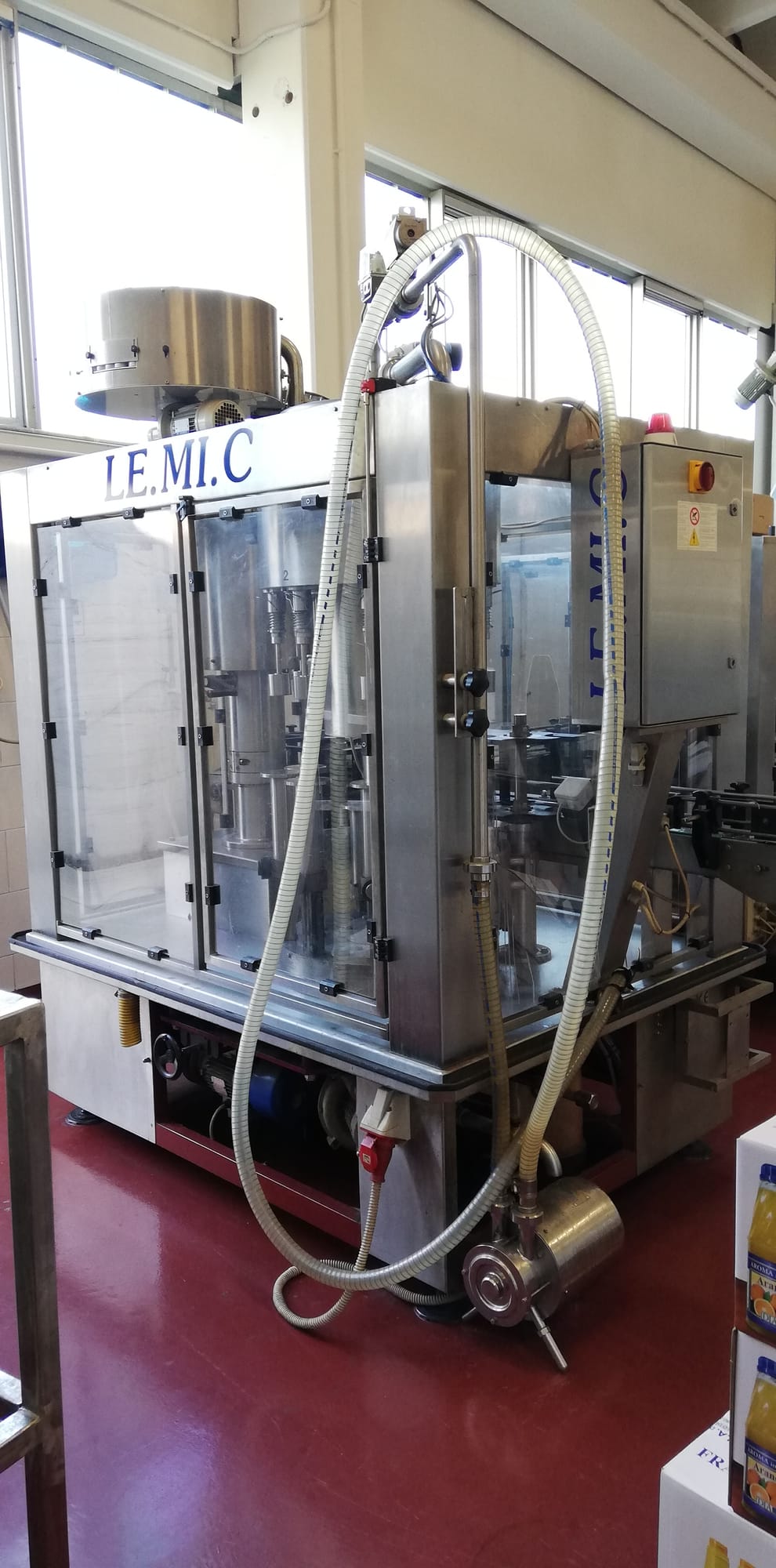 Bottling line (suitable for dry and sweet liqueurs and oil)