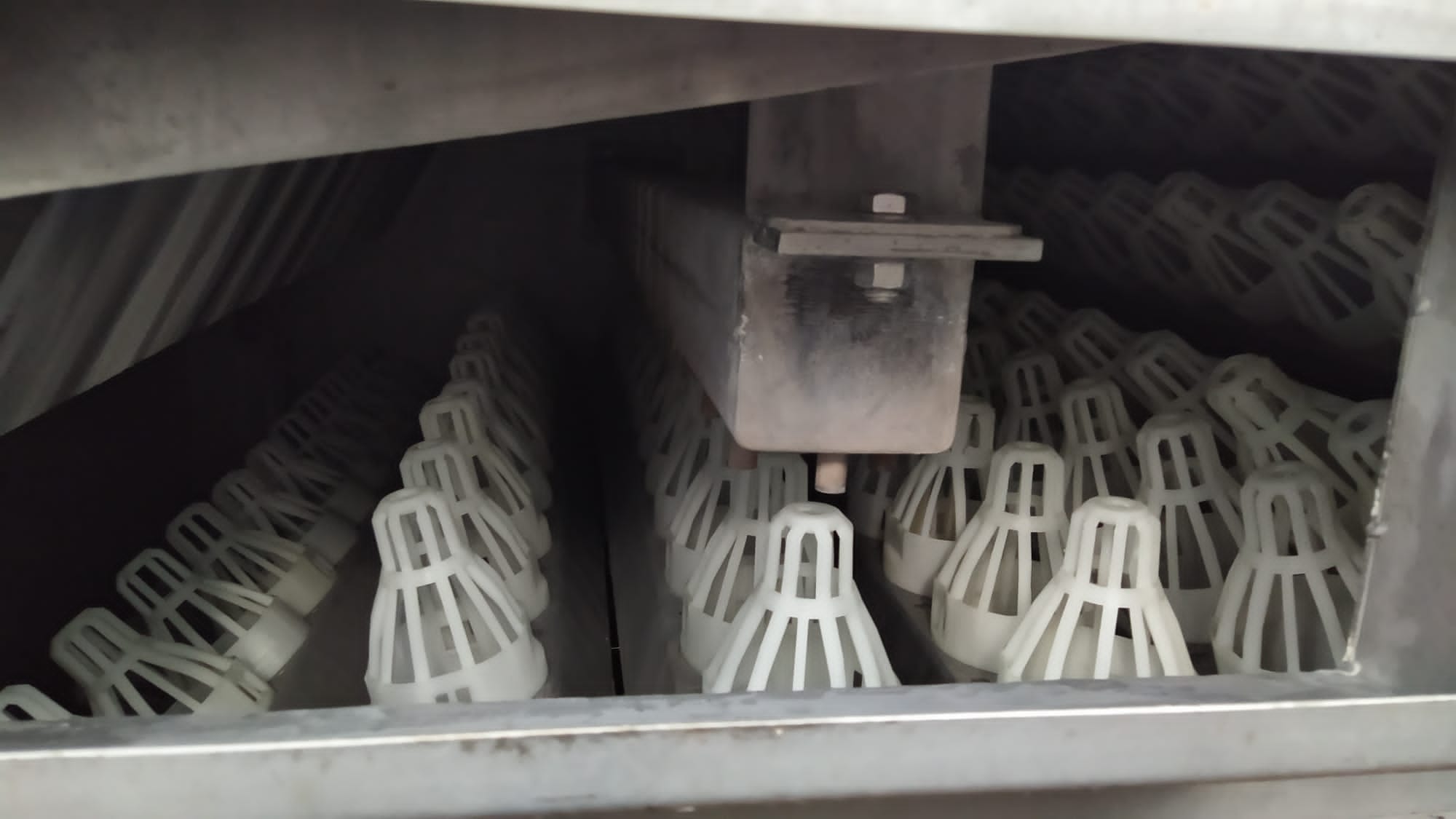 Enomeco 12-row bottle soaker-washer