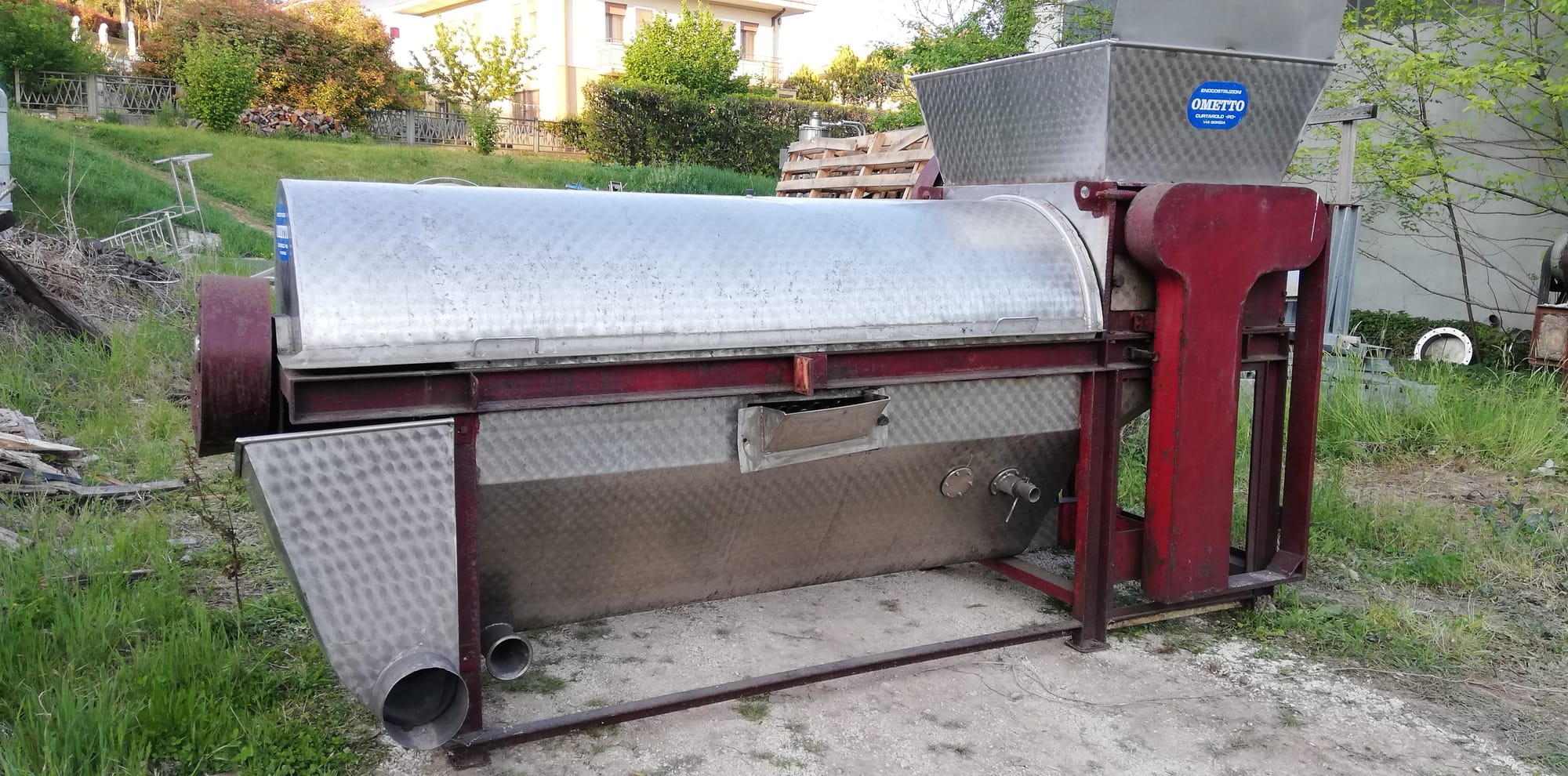 Ometto crusher-destemmer, approx. 30 t/h