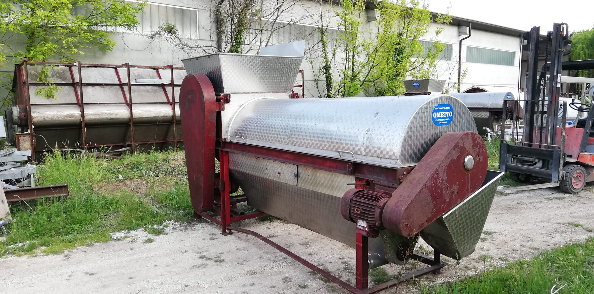Ometto crusher-destemmer, approx. 30 t/h