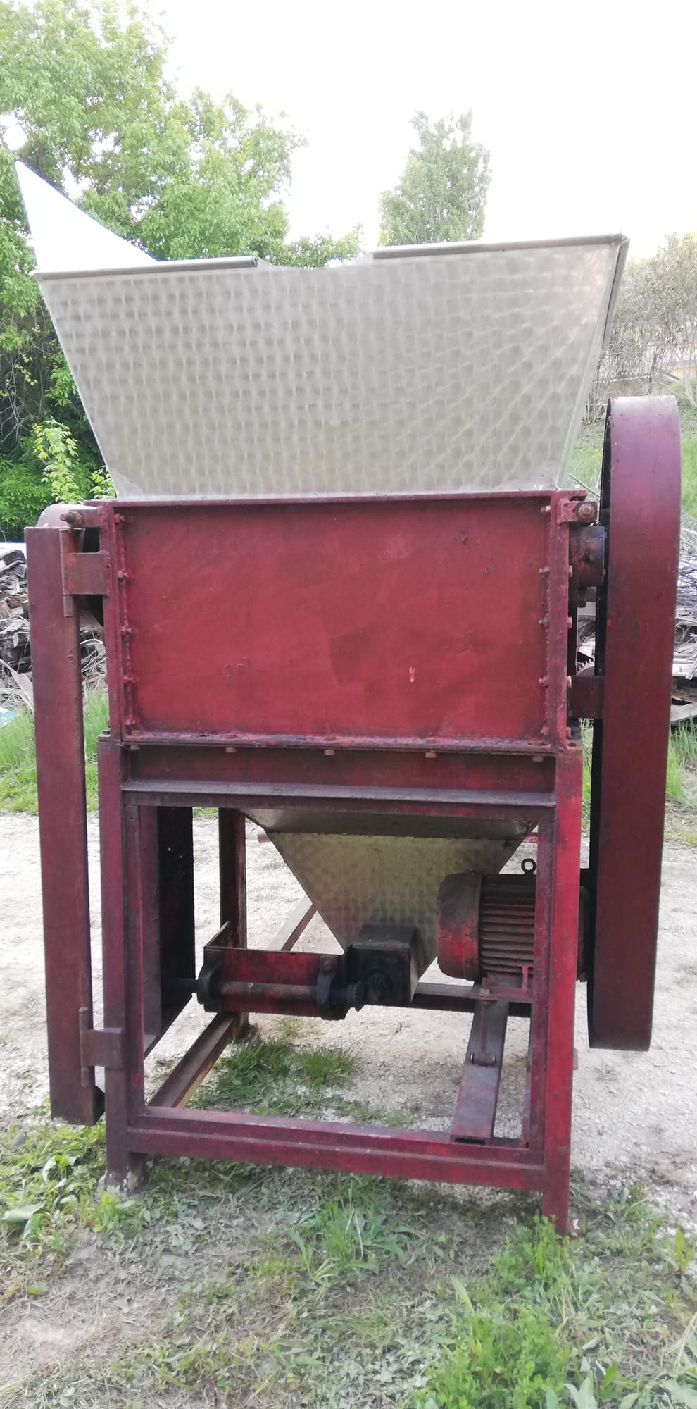 Ometto crusher-destemmer, approx. 30 t/h