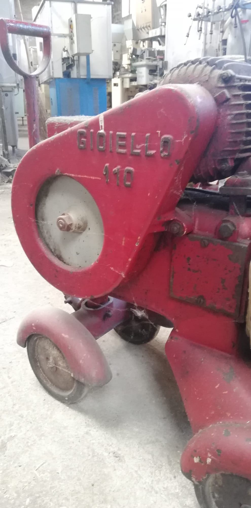 Gioiello piston pump