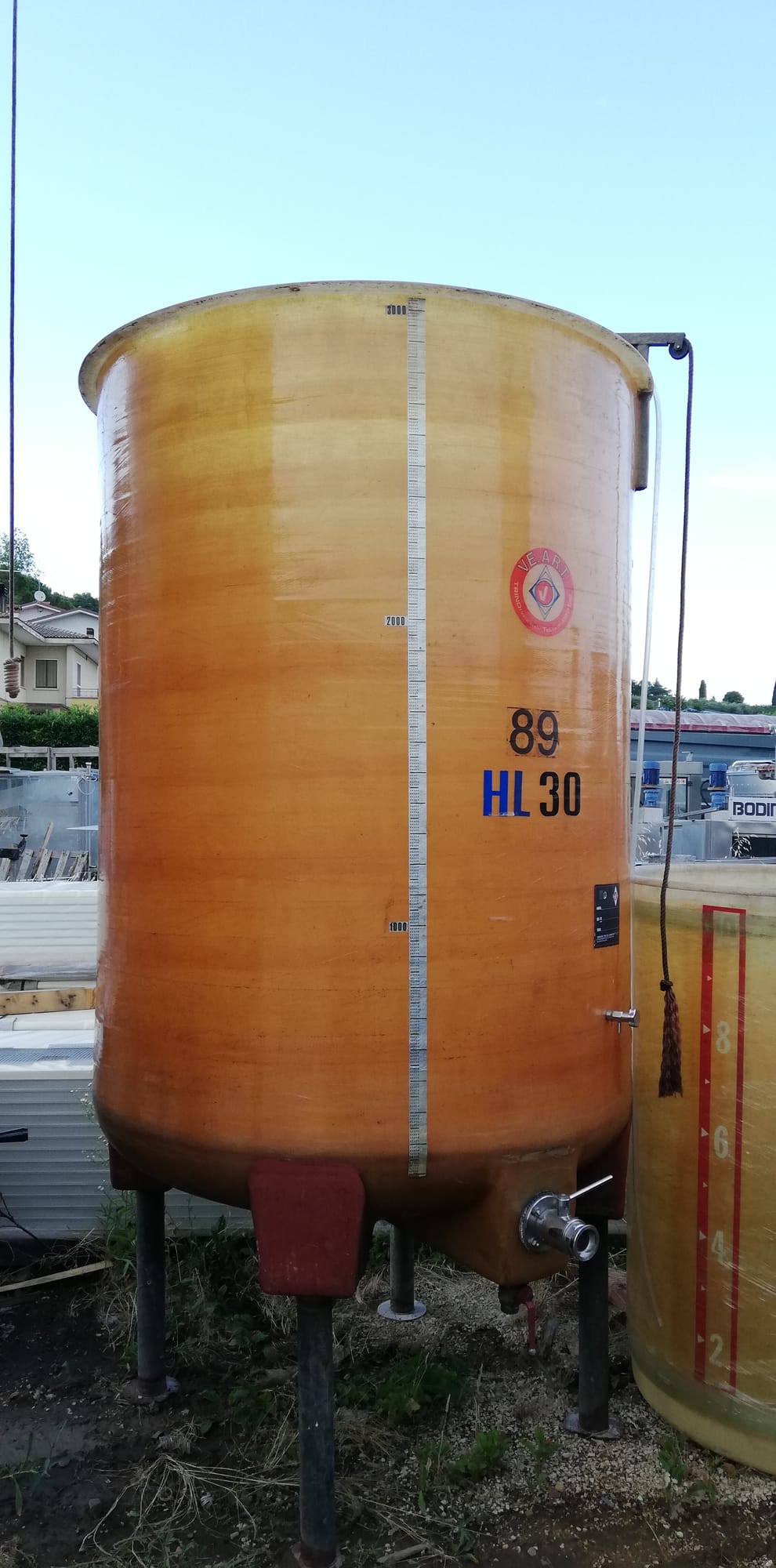 30 hl fiberglass variable-capacity tank
