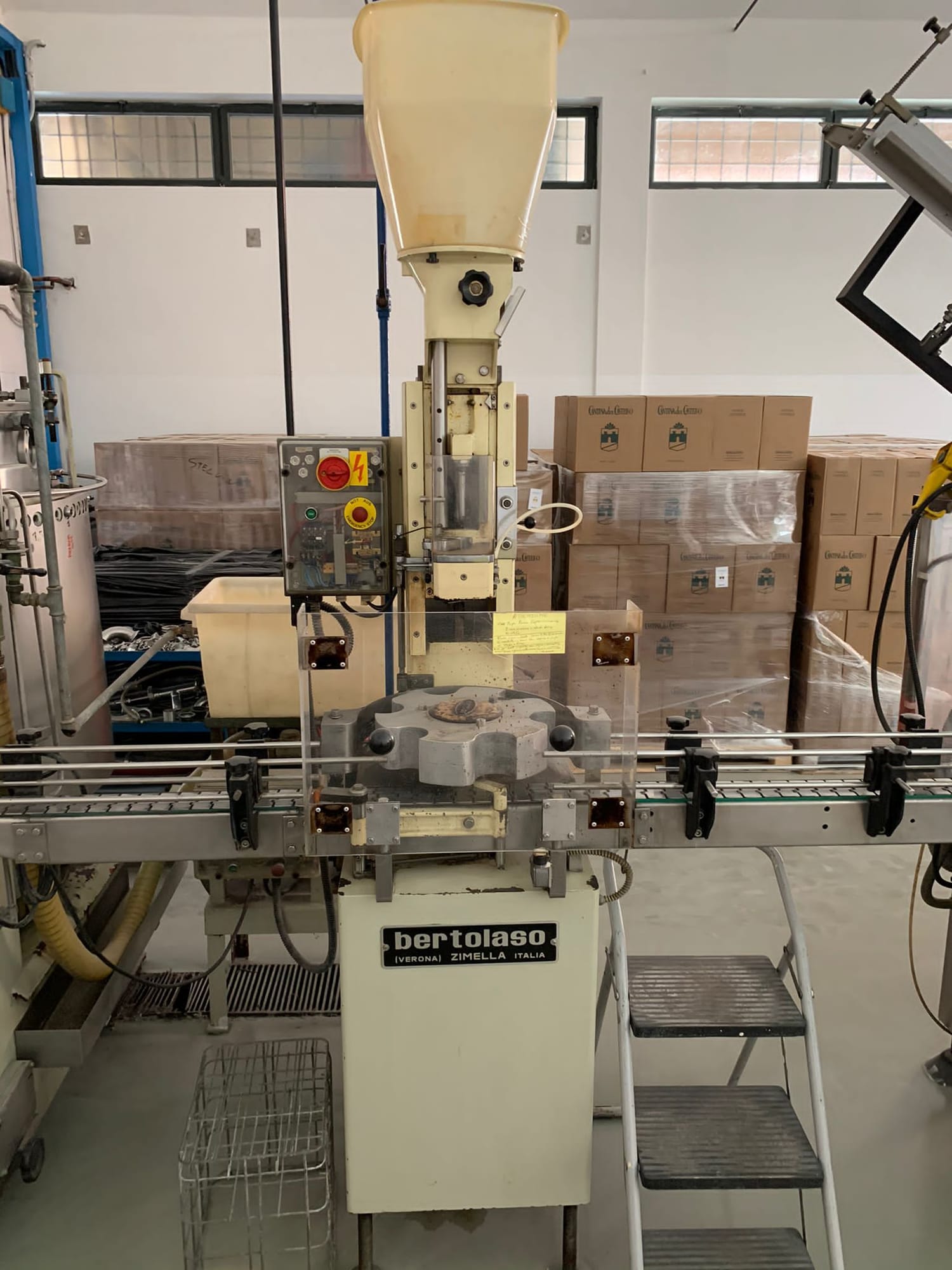 Bertolaso Gloria 106 single-head corker